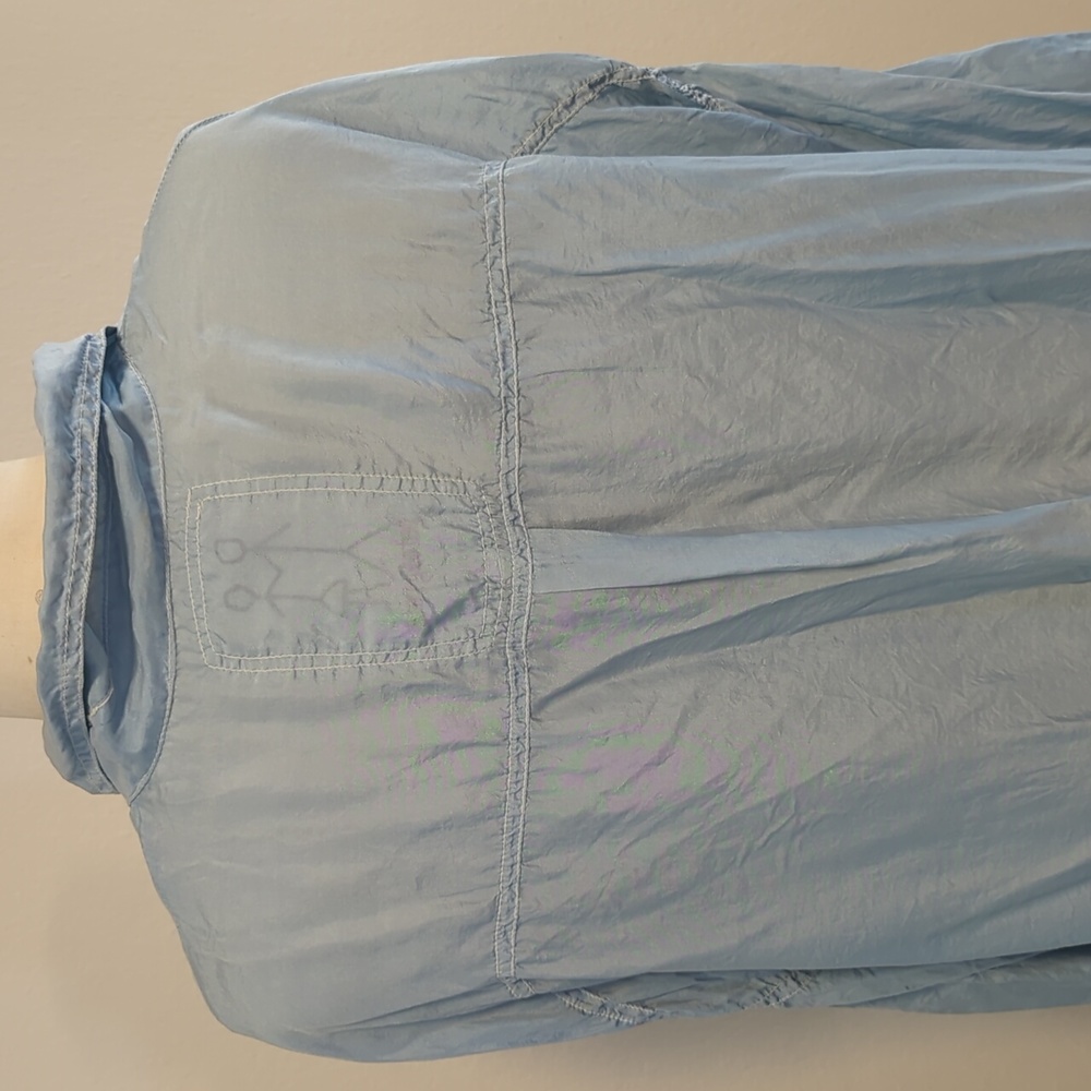 Pale blue oversized shirt in 100% silk - Picture 5 of 7